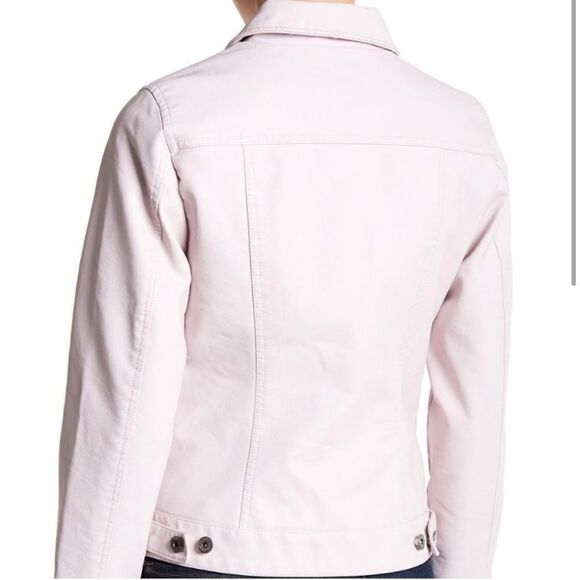 Levi’s Rose Faux Leather Trucker Jacket - Picture 2 of 10